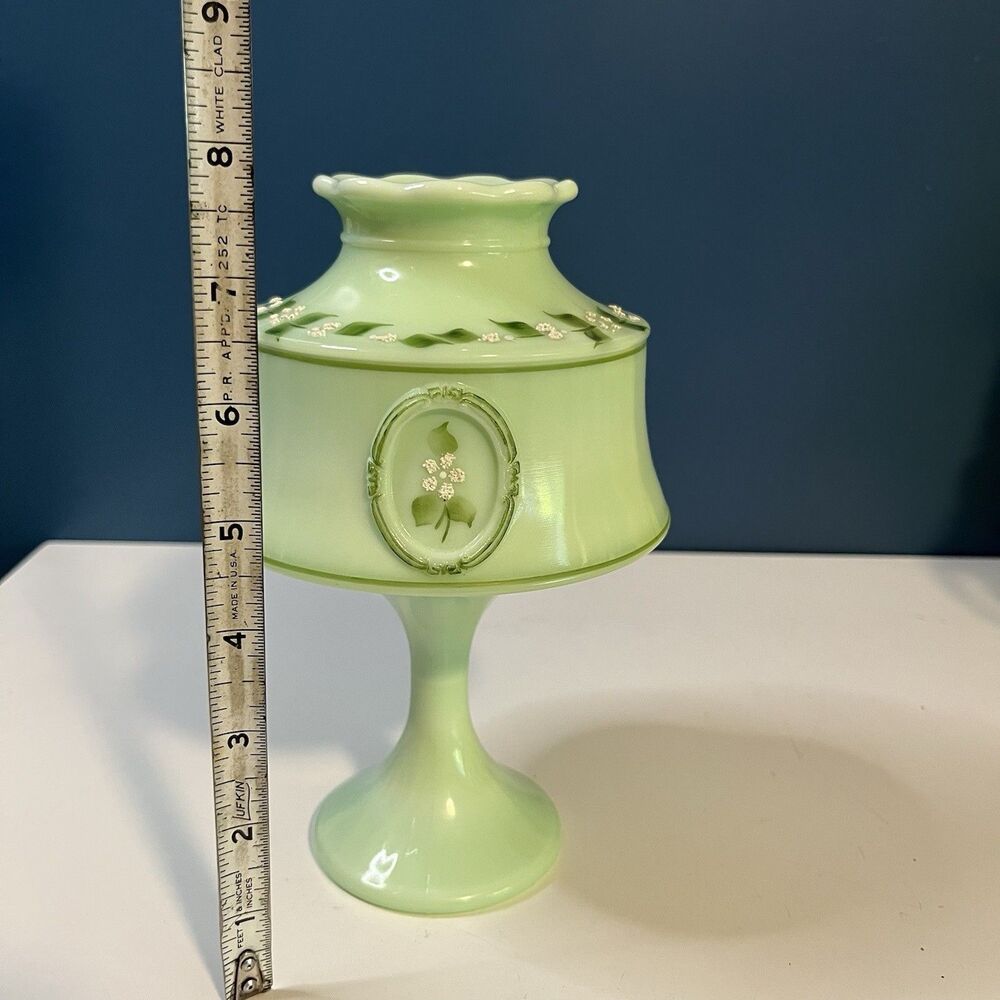 Vintage Westmoreland Jadeite Green Glass Fairy Light Lamp Cameo Beaded Pattern - Picture 14 of 15